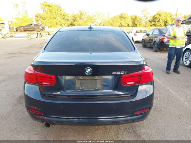 BMW 3 Series Image 12