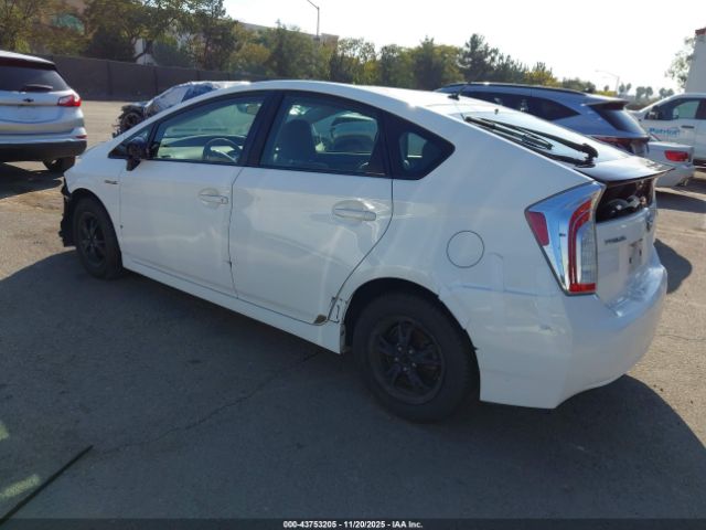 Toyota Prius Two Image 5