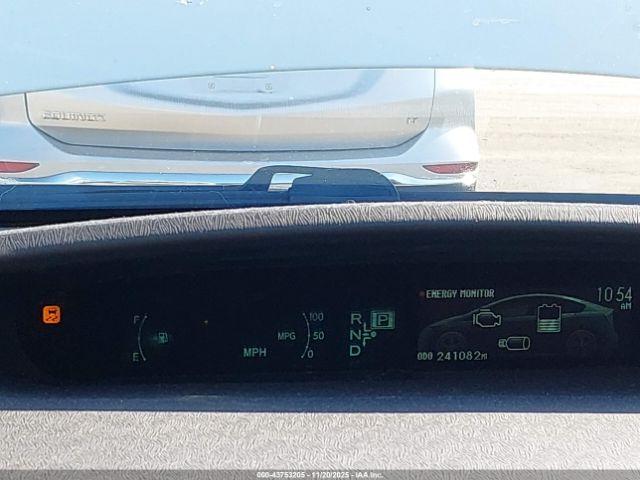 Toyota Prius Two Image 3