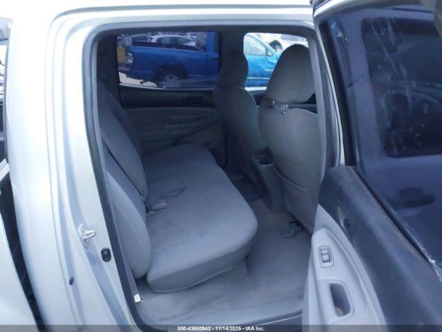 Toyota Tacoma Base V6 Image 7