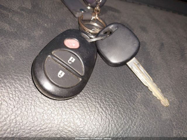 Toyota Tacoma Base V6 Image 3