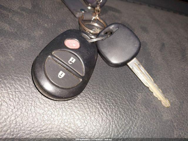 Toyota Tacoma Base V6 Image 3