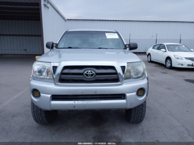 Toyota Tacoma Base V6 Image 2