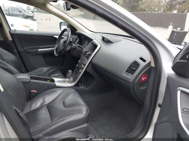 Volvo XC60 3.2 Image 4
