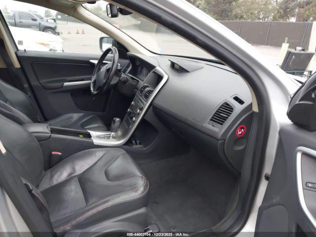 Volvo XC60 3.2 Image 4