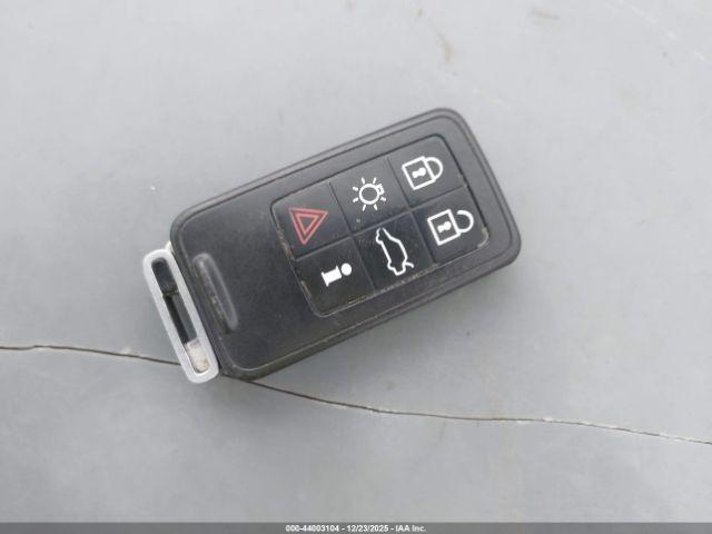 Volvo XC60 3.2 Image 11