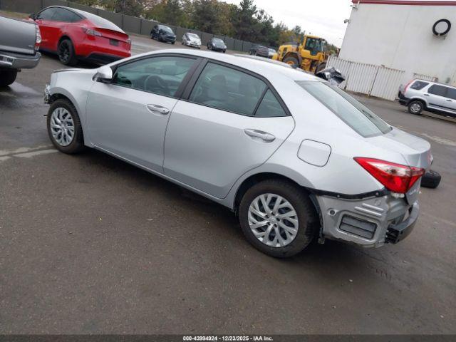 Toyota Corolla Le Image 4