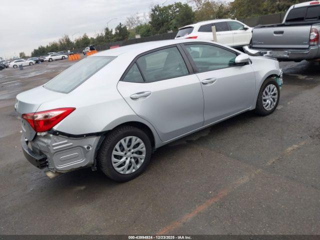 Toyota Corolla Le Image 2