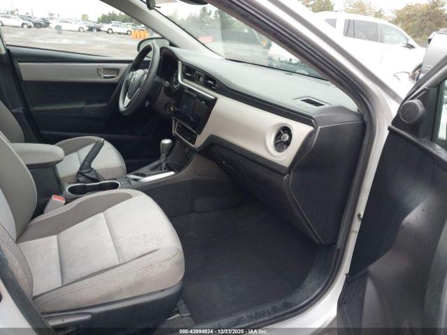 Toyota Corolla Le Image 6