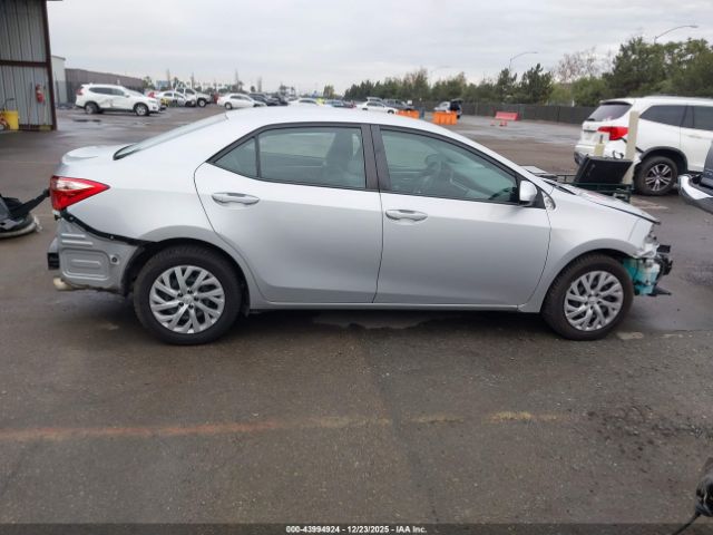 Toyota Corolla Le Image 13