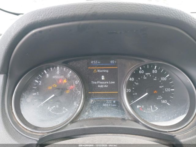 Nissan Rogue S Image 5