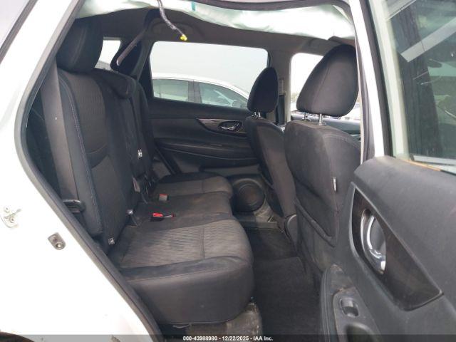 Nissan Rogue S Image 13