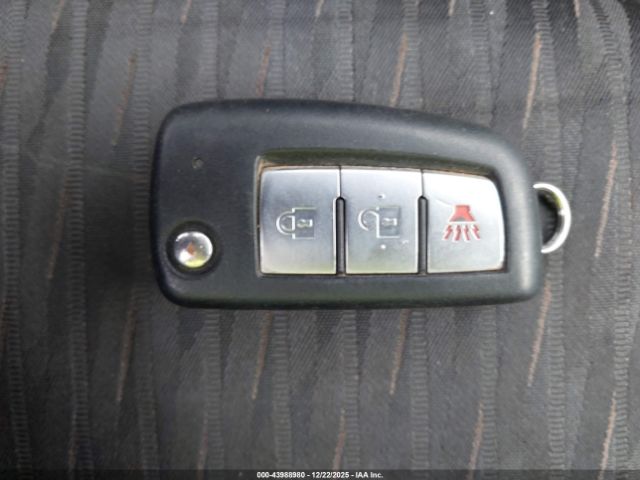 Nissan Rogue S Image 6