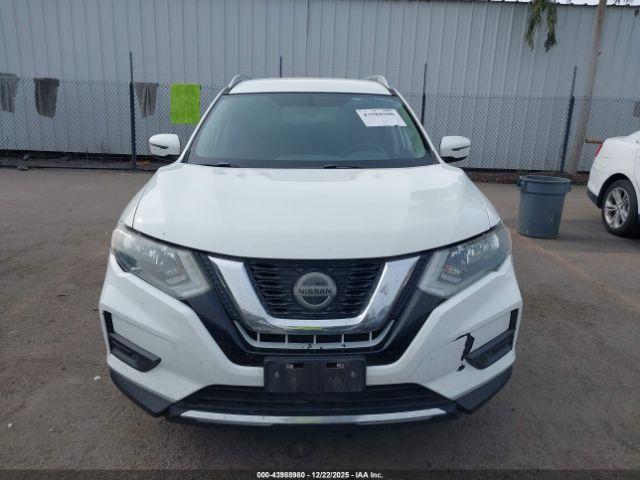 Nissan Rogue S Image 8