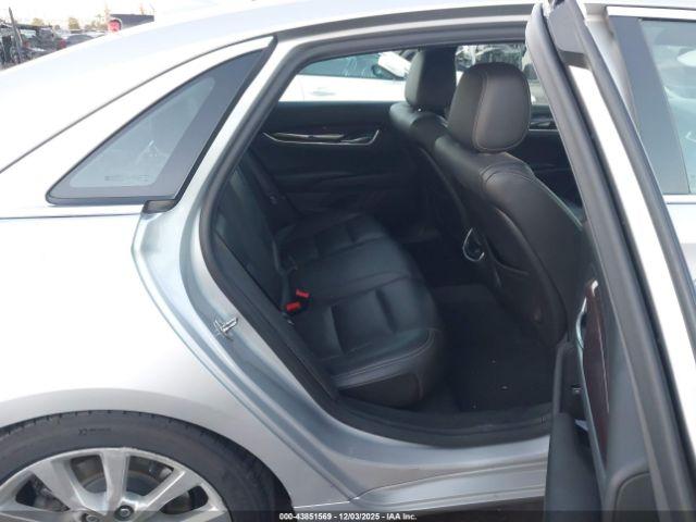 Cadillac XTS Luxury Image 8