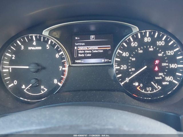 Nissan Altima Image 9