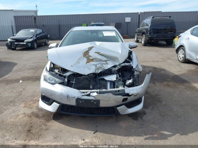 Toyota Corolla Image 13