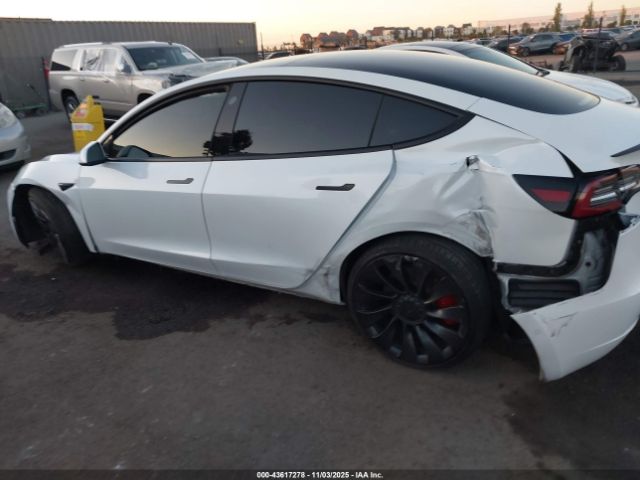 Tesla Model 3 Performance Dual Motor All-wheel Drive Image 3