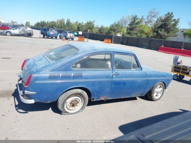 Volkswagen Type 3 Image 12