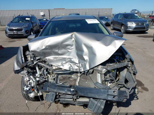 Toyota Corolla Le Plus Image 12