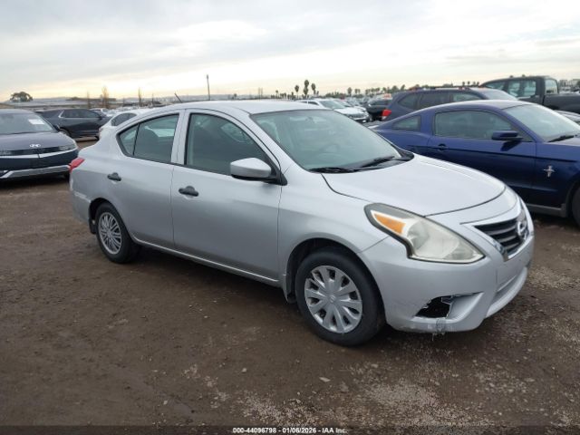 Nissan Versa 1.6 S Image 1