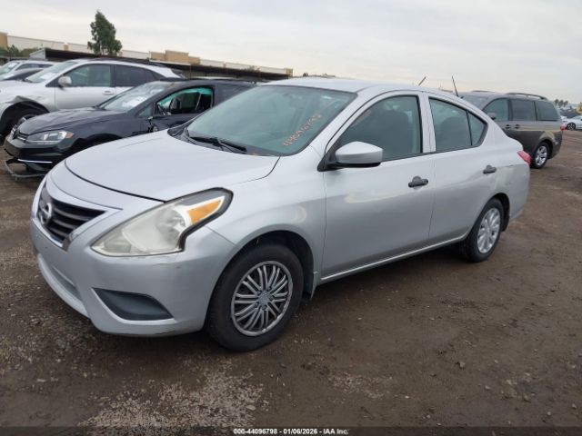 Nissan Versa 1.6 S Image 8