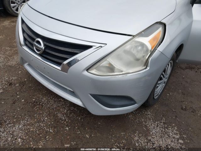 Nissan Versa 1.6 S Image 6