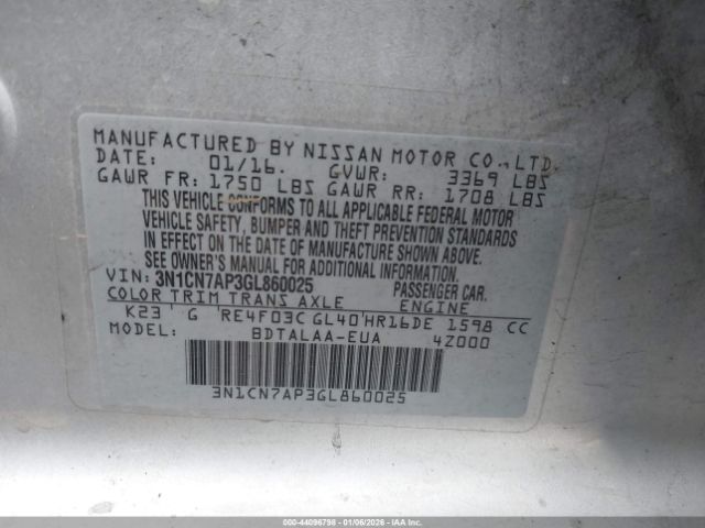 Nissan Versa 1.6 S Image 9