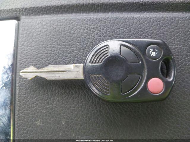 Ford Mustang Image 6