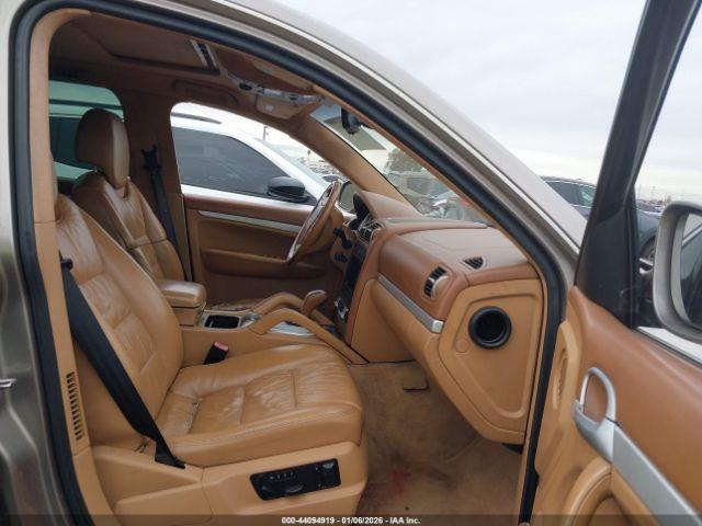 Porsche Cayenne Turbo Image 7