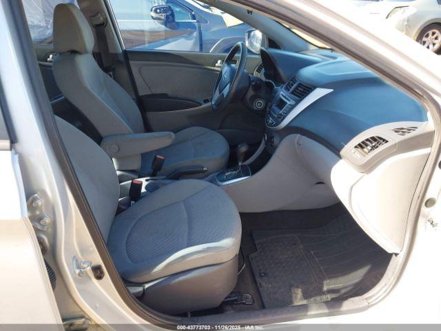 Hyundai ACCENT Gls Image 11