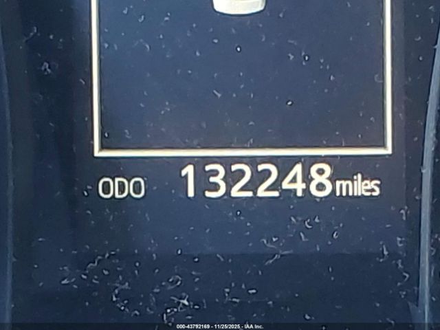 Toyota Camry Le Image 5