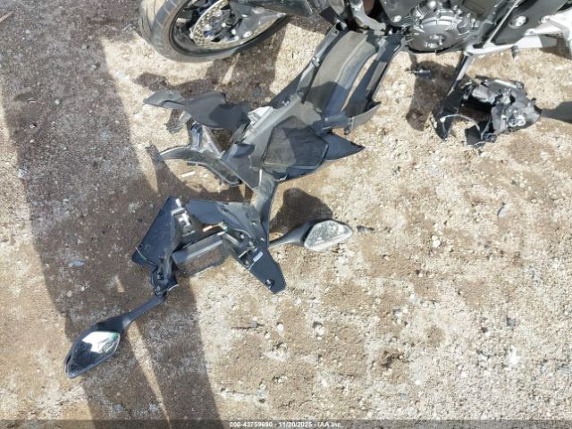 Honda Cbr1000 Rr Image 8