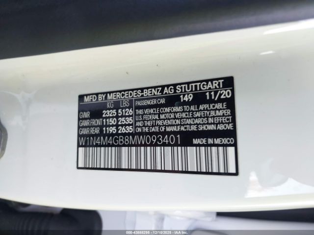 Mercedes-Benz GLB Image 14