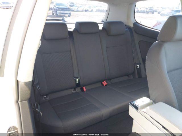 Volkswagen Rabbit 2-door Image 7