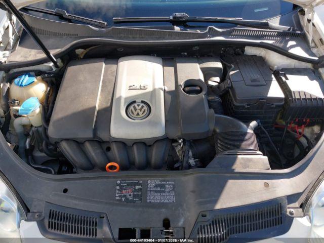 Volkswagen Rabbit 2-door Image 4