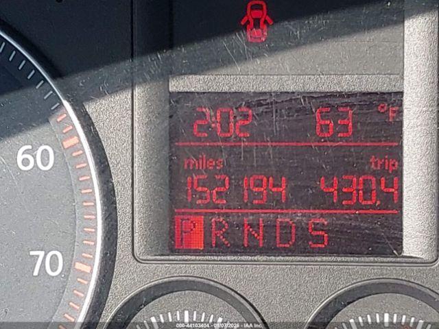 Volkswagen Rabbit 2-door Image 2