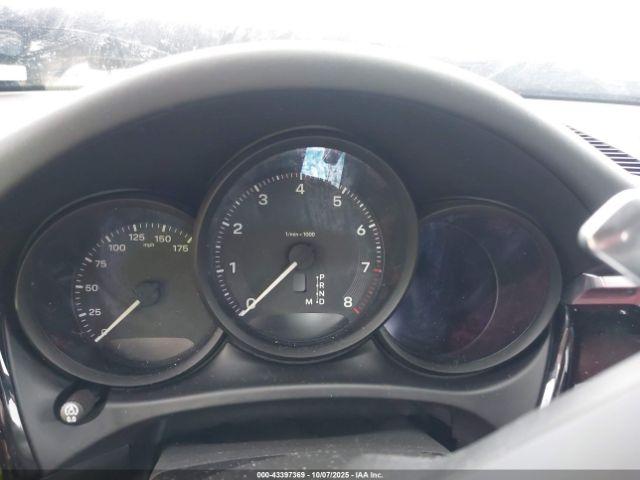 Porsche Macan T Image 13