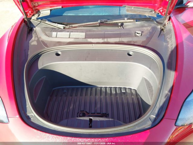 Tesla Model 3 Rear-wheel Drive Image 12