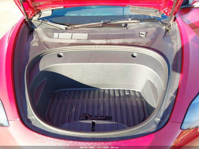 Tesla Model 3 Rear-wheel Drive Image 12