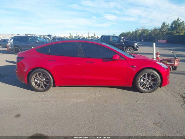 Tesla Model 3 Rear-wheel Drive Image 8