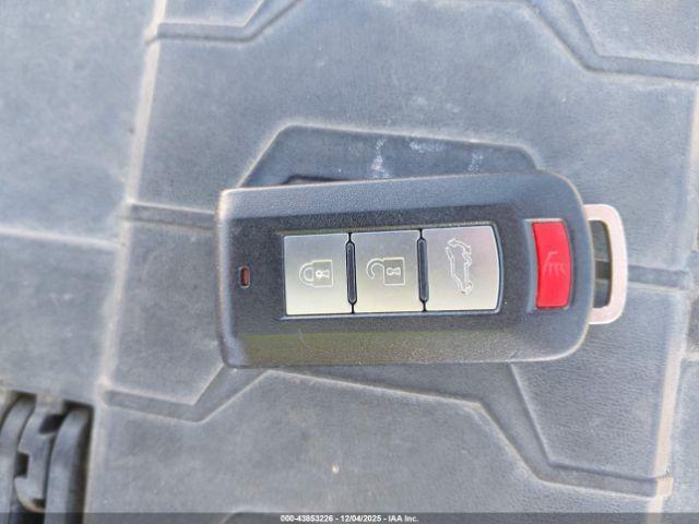 Mitsubishi Outlander Sel Image 8