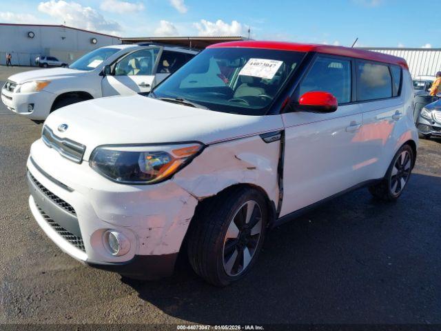 Kia Soul + Image 5