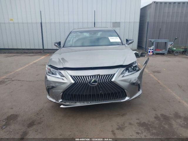 Lexus Es Image 11