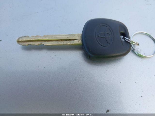 Toyota Corolla L Image 11