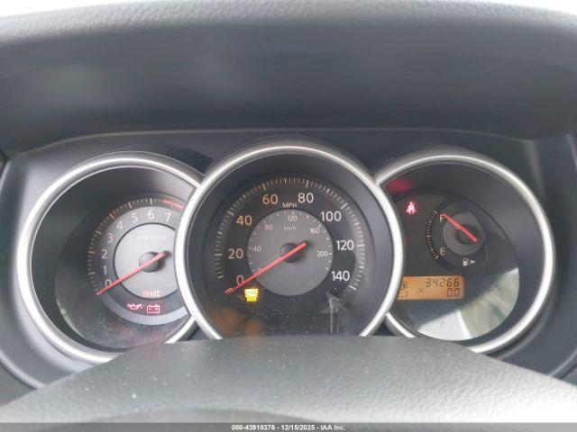 Nissan Versa 1.6 Image 2