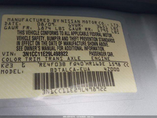 Nissan Versa 1.6 Image 14