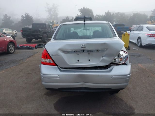 Nissan Versa 1.6 Image 15