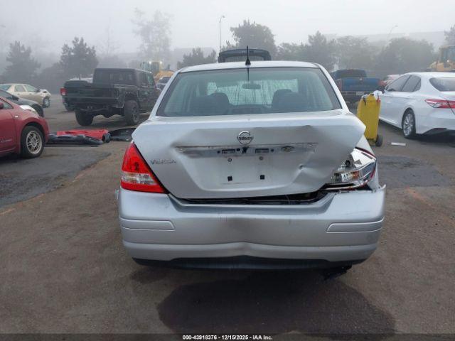 Nissan Versa 1.6 Image 15