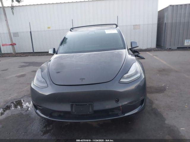 Tesla Model Y Long Range Dual Motor All-wheel Drive Image 7